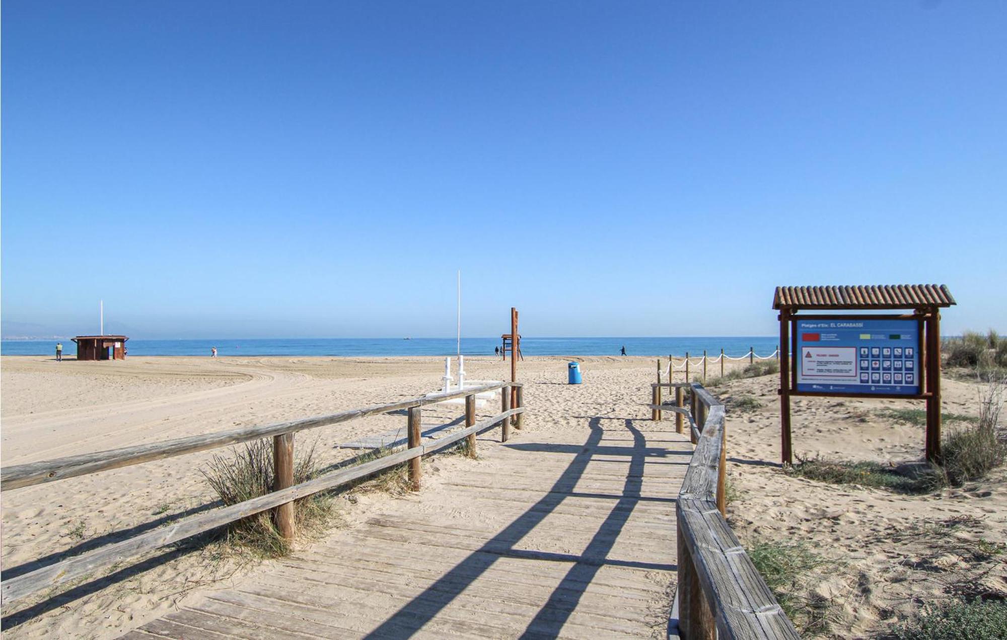 Beach Front Apartment In Los Arenales Del Sol Eksteriør billede